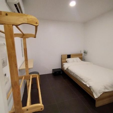 Breeze Hostel Джомтиен Бийч Екстериор снимка