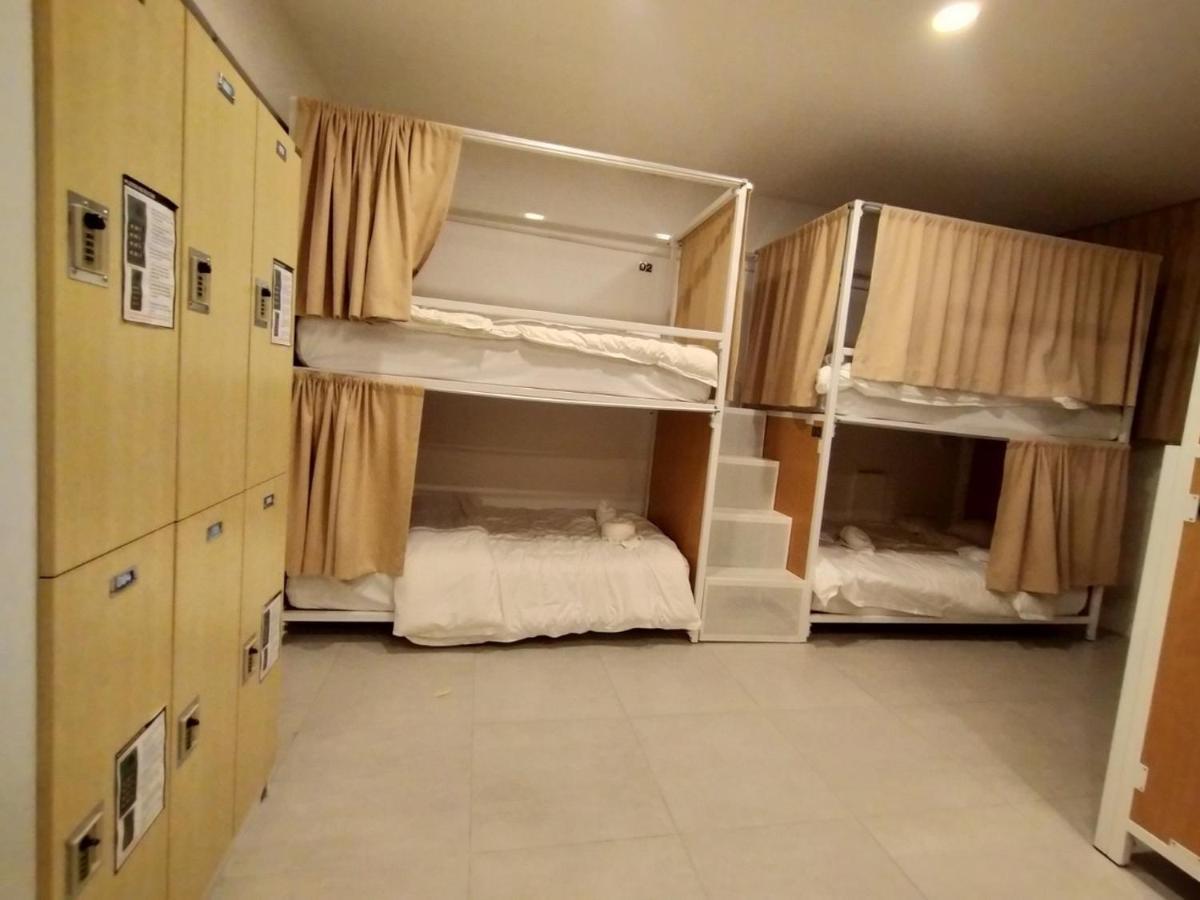 Breeze Hostel Джомтиен Бийч Екстериор снимка